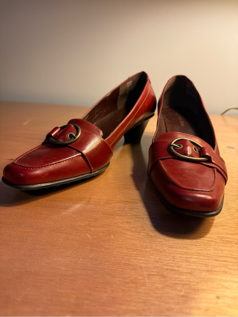 Naturalizer Size Burnt Red Leather Pumos Brass Hardware Berson Size 9.5 Narrow